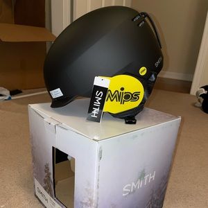 NWT SMITH Scout MIPS Ski helmet